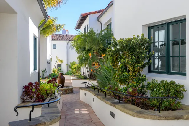$2,250,000 | 121 West De La Guerra Street, Unit 11, Santa Barbara, CA 93101