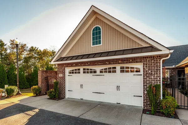 $349,900 | 395 Devon Chase Hill, Unit 3501, Gallatin, TN 37066
