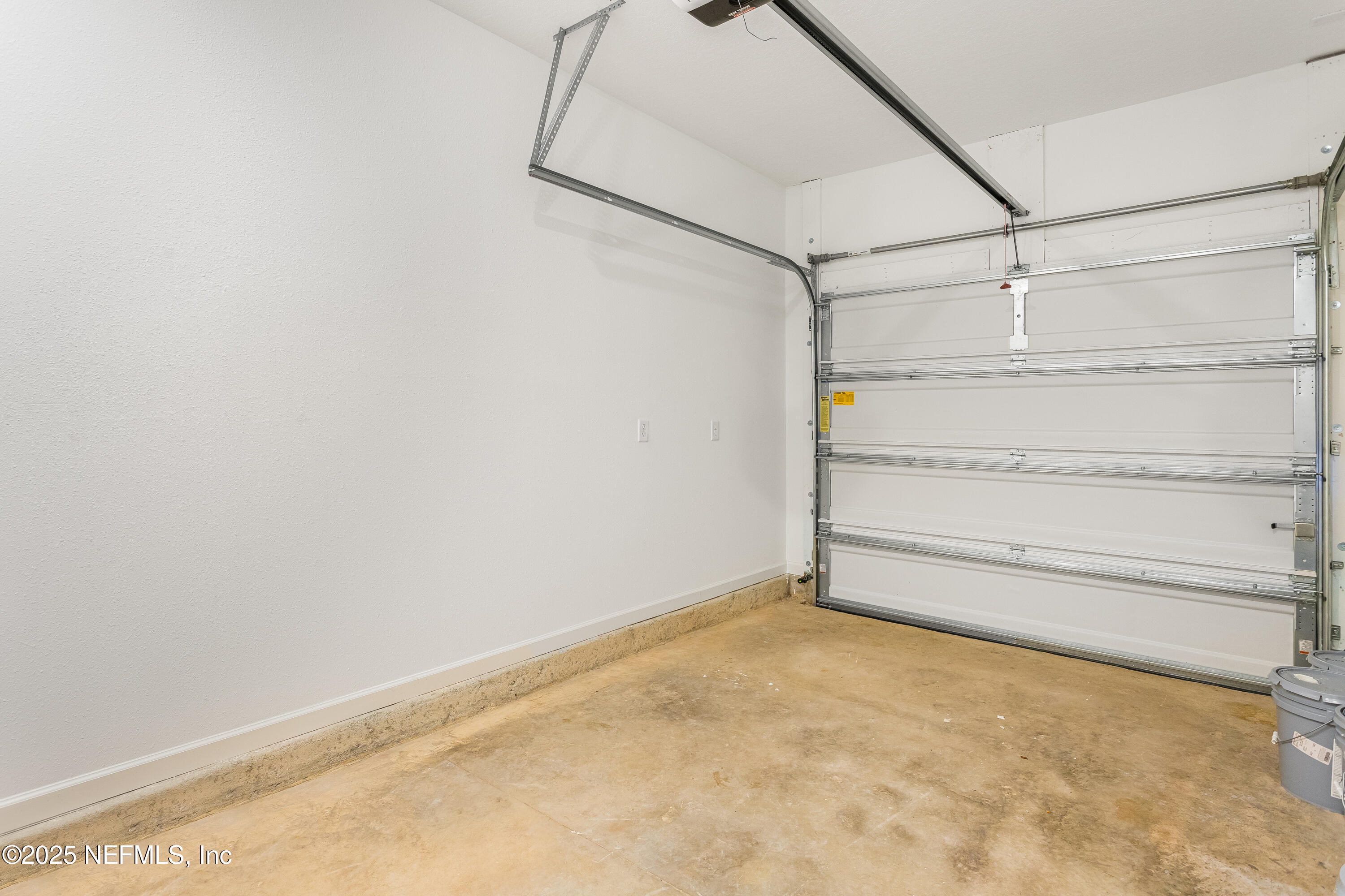 9727 Topaz Lane Jacksonville, FL 32257 - Photo 16 of 16 a view of small space