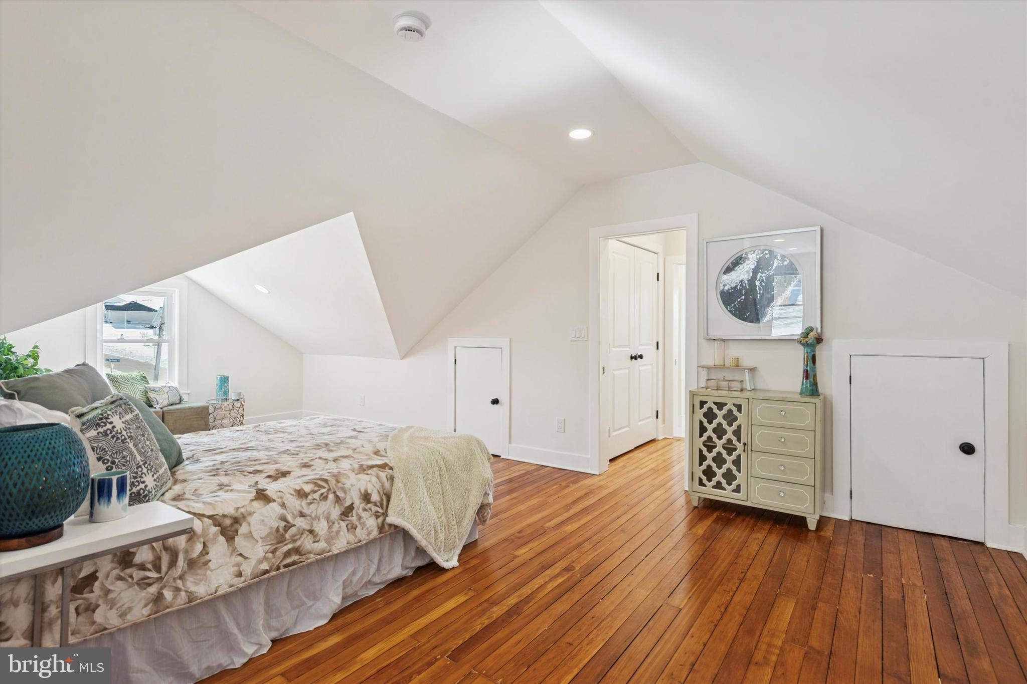 624 Convent Road Aston, PA 19014 - Photo 19 of 26 a view of a bedroom with wooden floor and bedroom