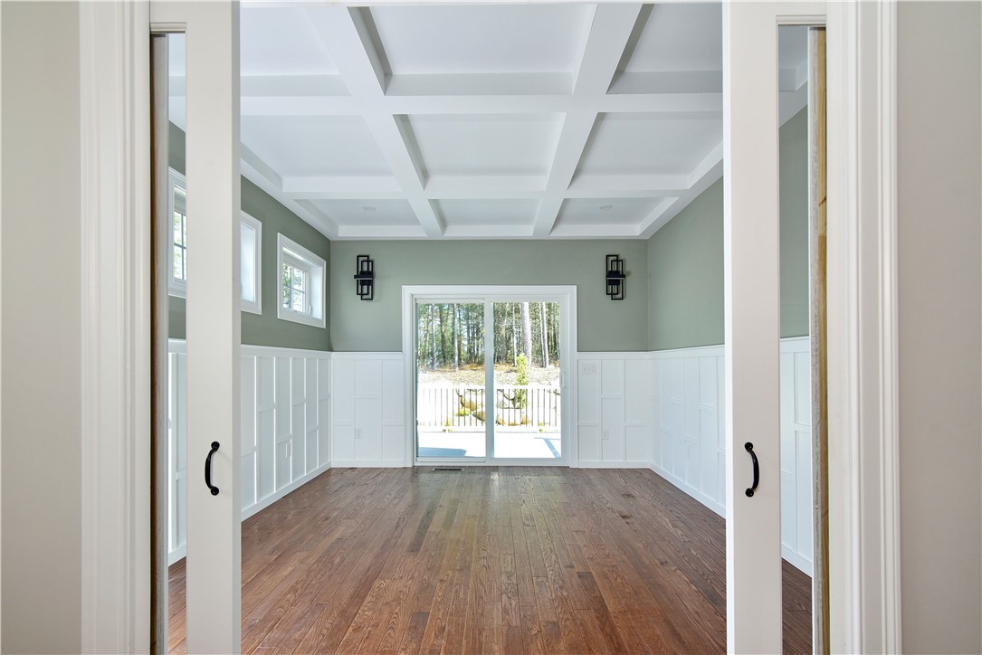 27 Sunset Lk Circle Coventry, RI 02816 - Photo 15 of 31 4 season room