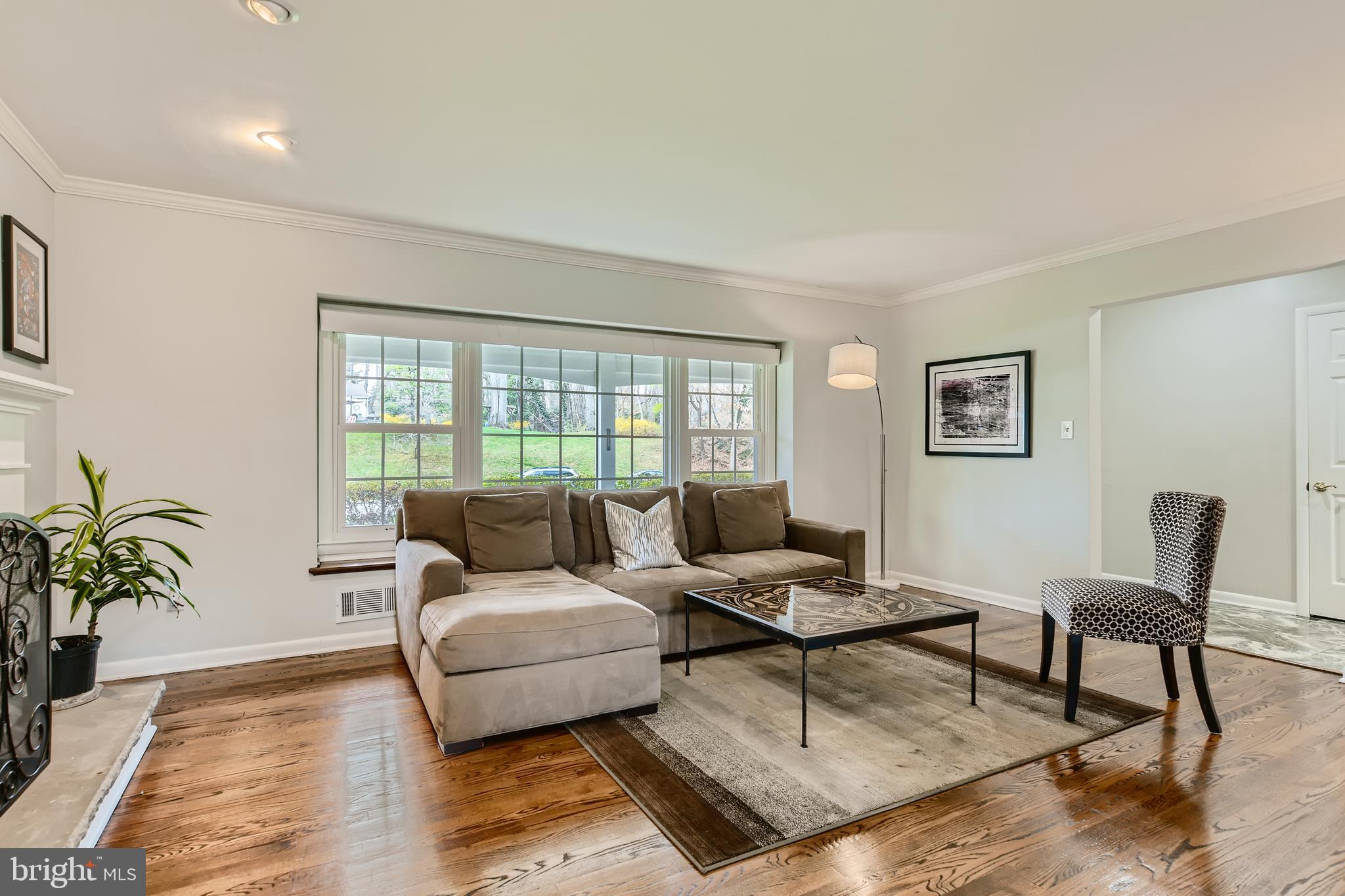 213 Medbury Road Lutherville-Timonium, MD 21093 - Photo 5 of 28 Gallery Image 5