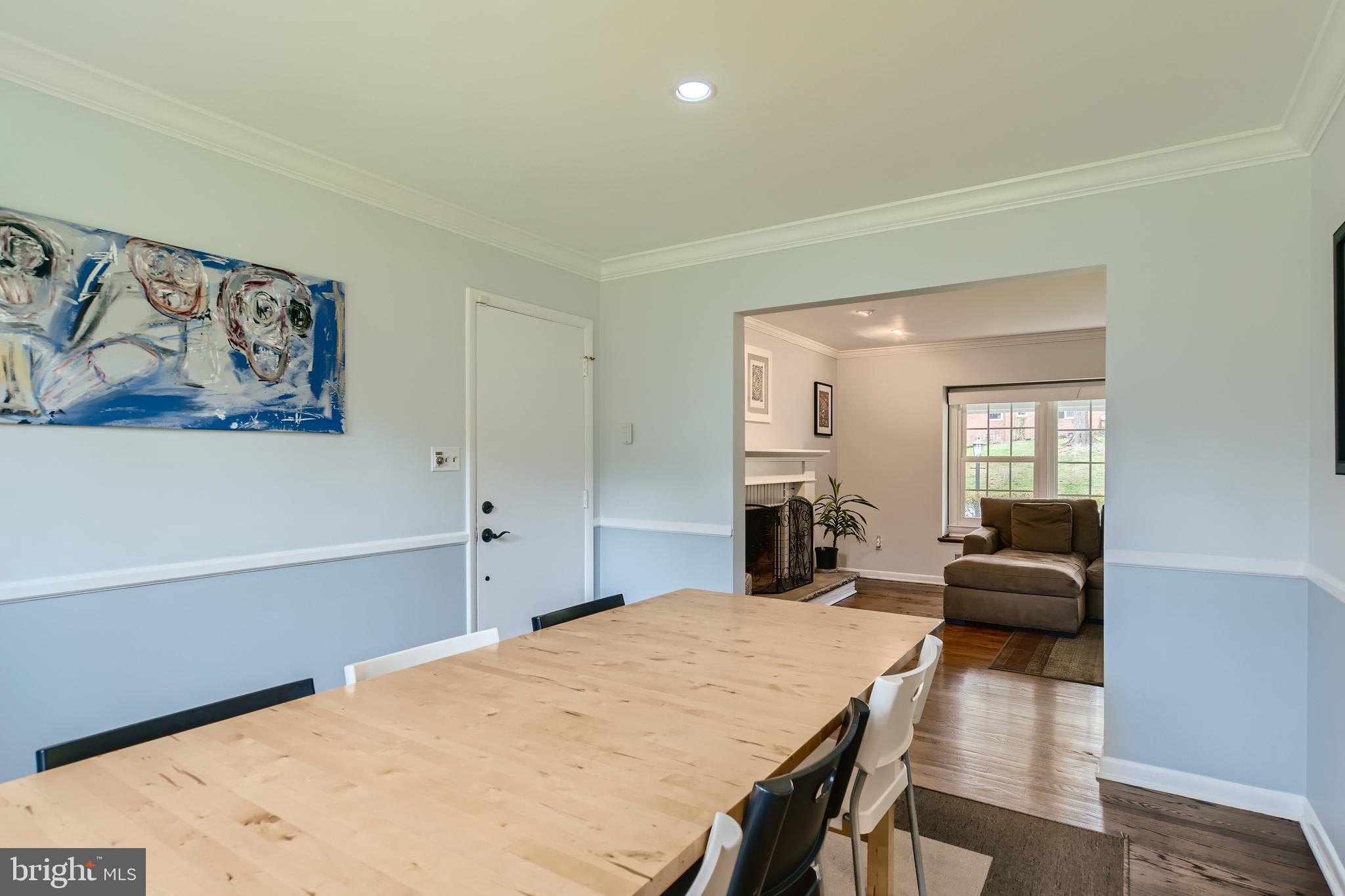 213 Medbury Road Lutherville-Timonium, MD 21093 - Photo 8 of 28 Gallery Image 8