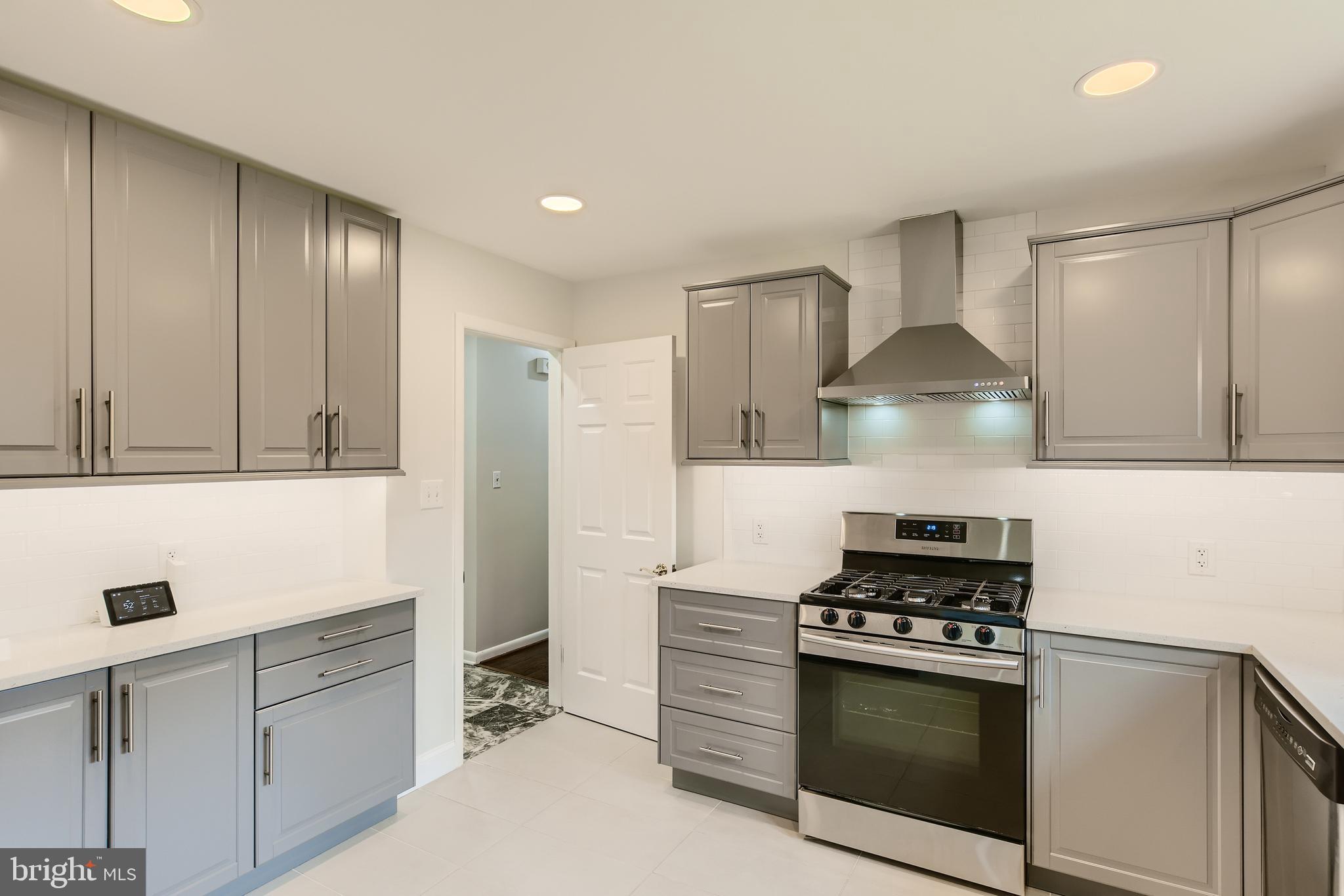 213 Medbury Road Lutherville-Timonium, MD 21093 - Photo 9 of 28 Gallery Image 9