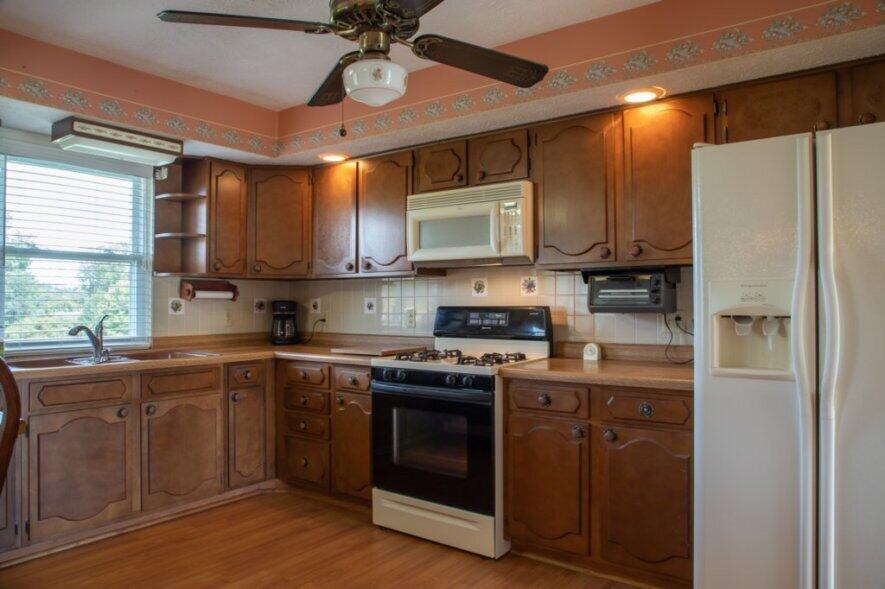 231 Riviera Road Lexington, KY 40509 - Photo 5 of 26 Kitchen 1.0