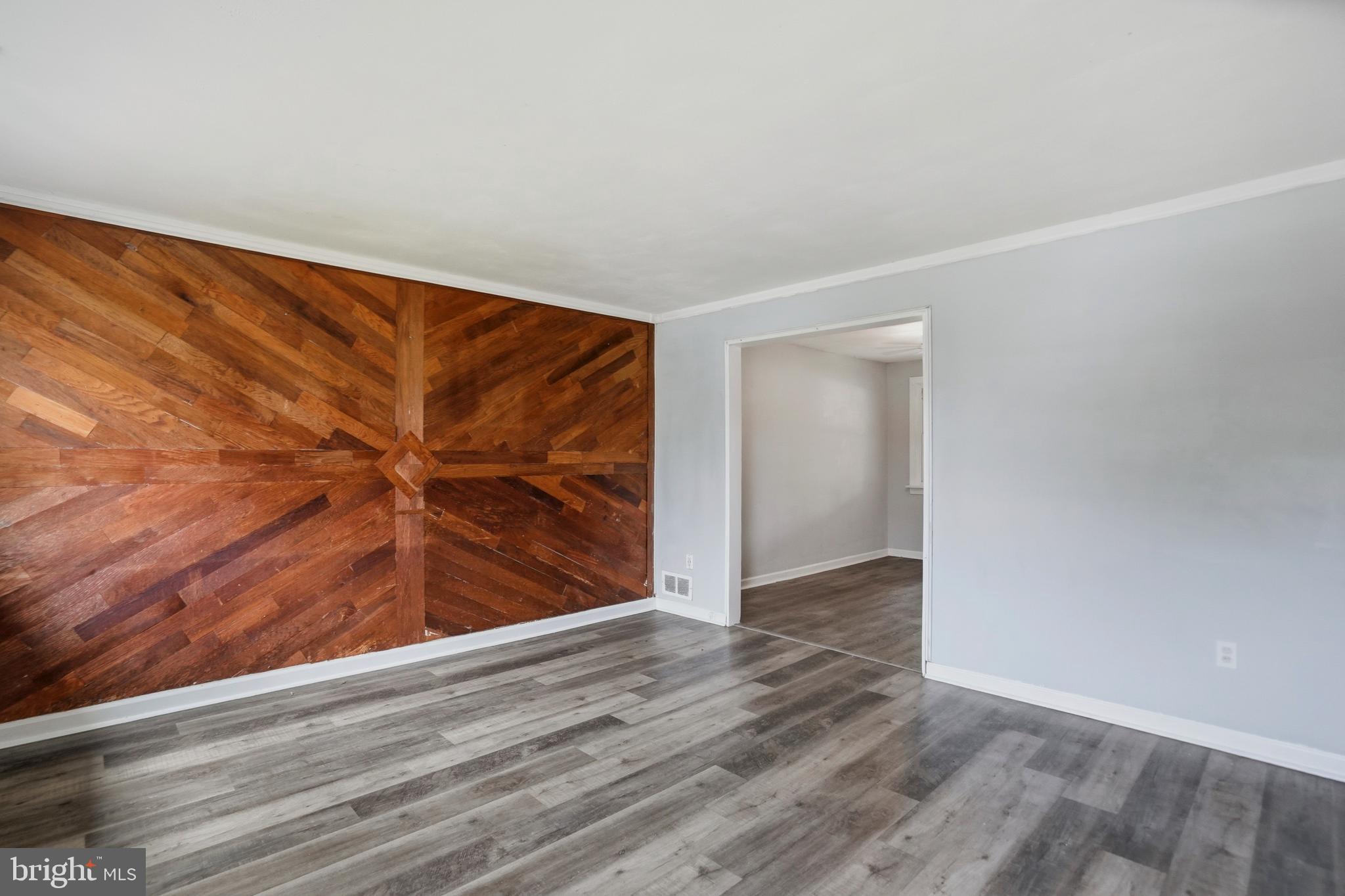 33 Bladen Road Baltimore, MD 21221 - Photo 3 of 29 Entertain Family and Friends