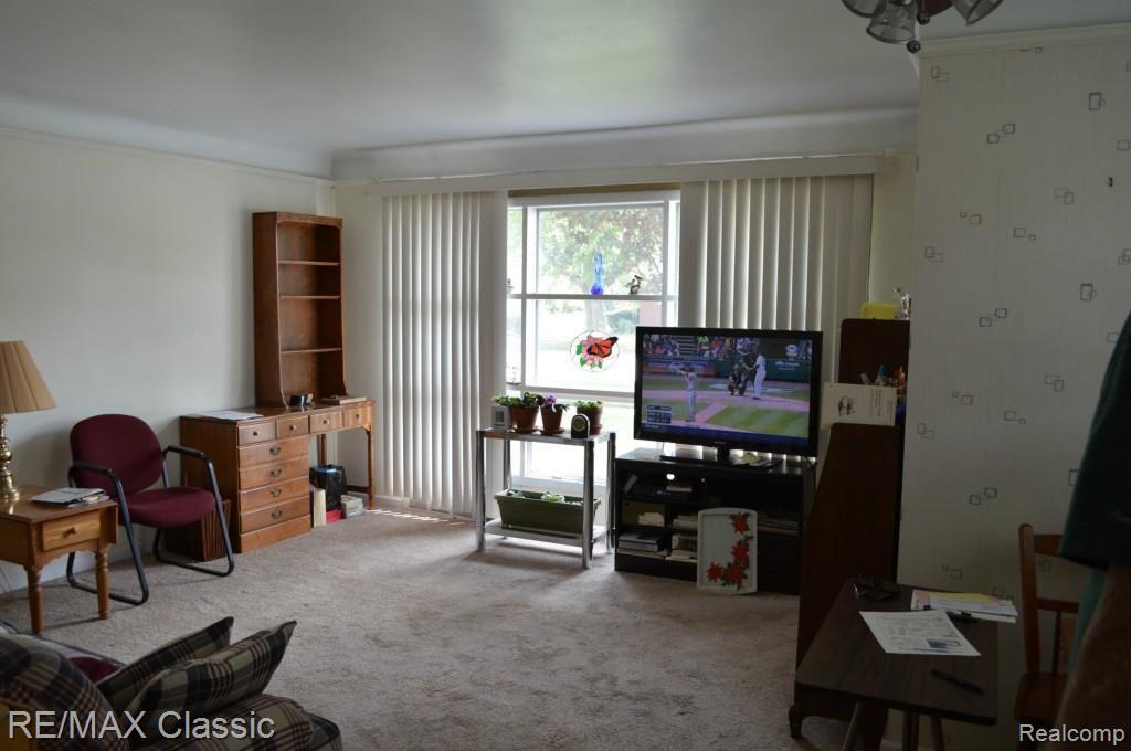 18455 Stephens Road Eastpointe, MI 48021 - Photo 2 of 17 Stephens3.jpg