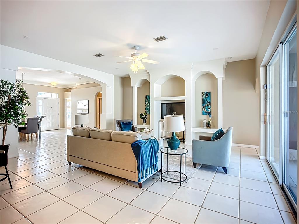 9803 Ocasta Street Riverview, FL 33569 - Photo 5 of 40