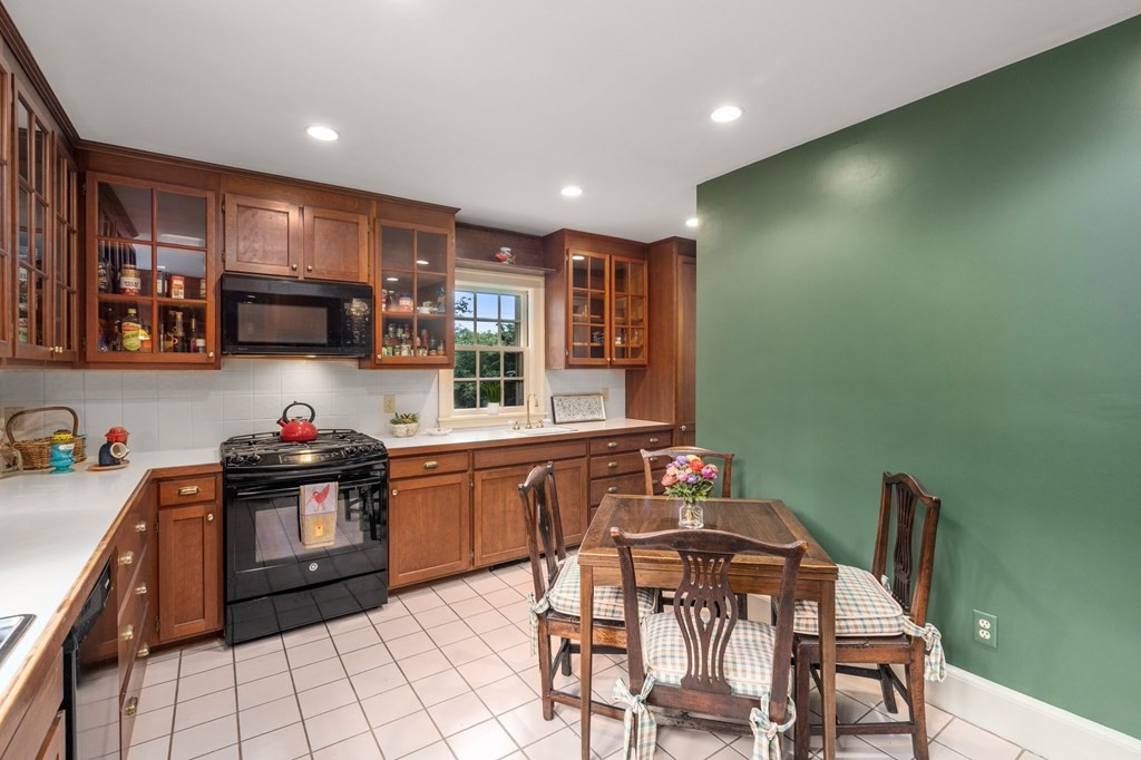 260 Moss Hill Road Boston, MA 02130 - Photo 17 of 42 Gallery Image 17