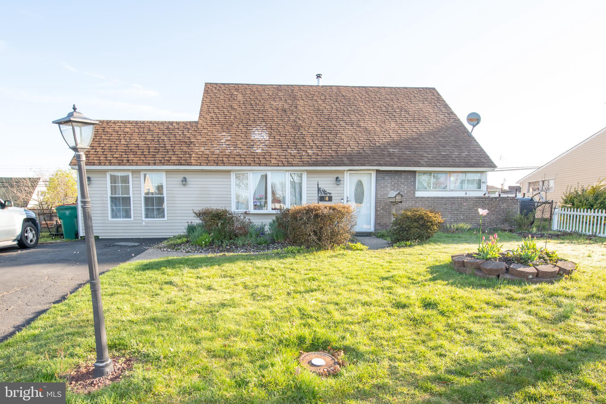 38 MacIntosh Road Levittown, PA 19056 - Photo 1 of 23 Gallery Image 1