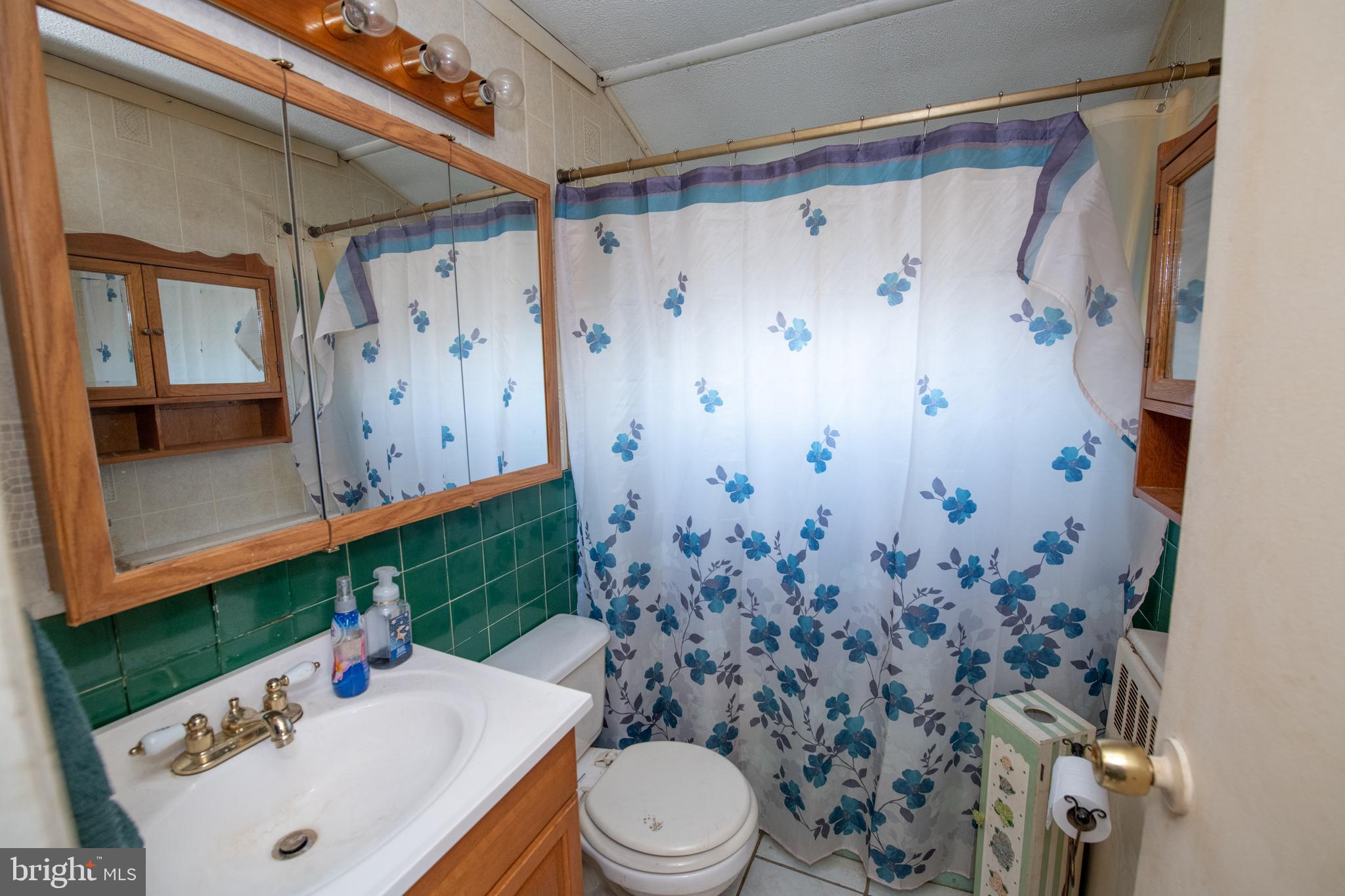 38 MacIntosh Road Levittown, PA 19056 - Photo 16 of 23 Gallery Image 16