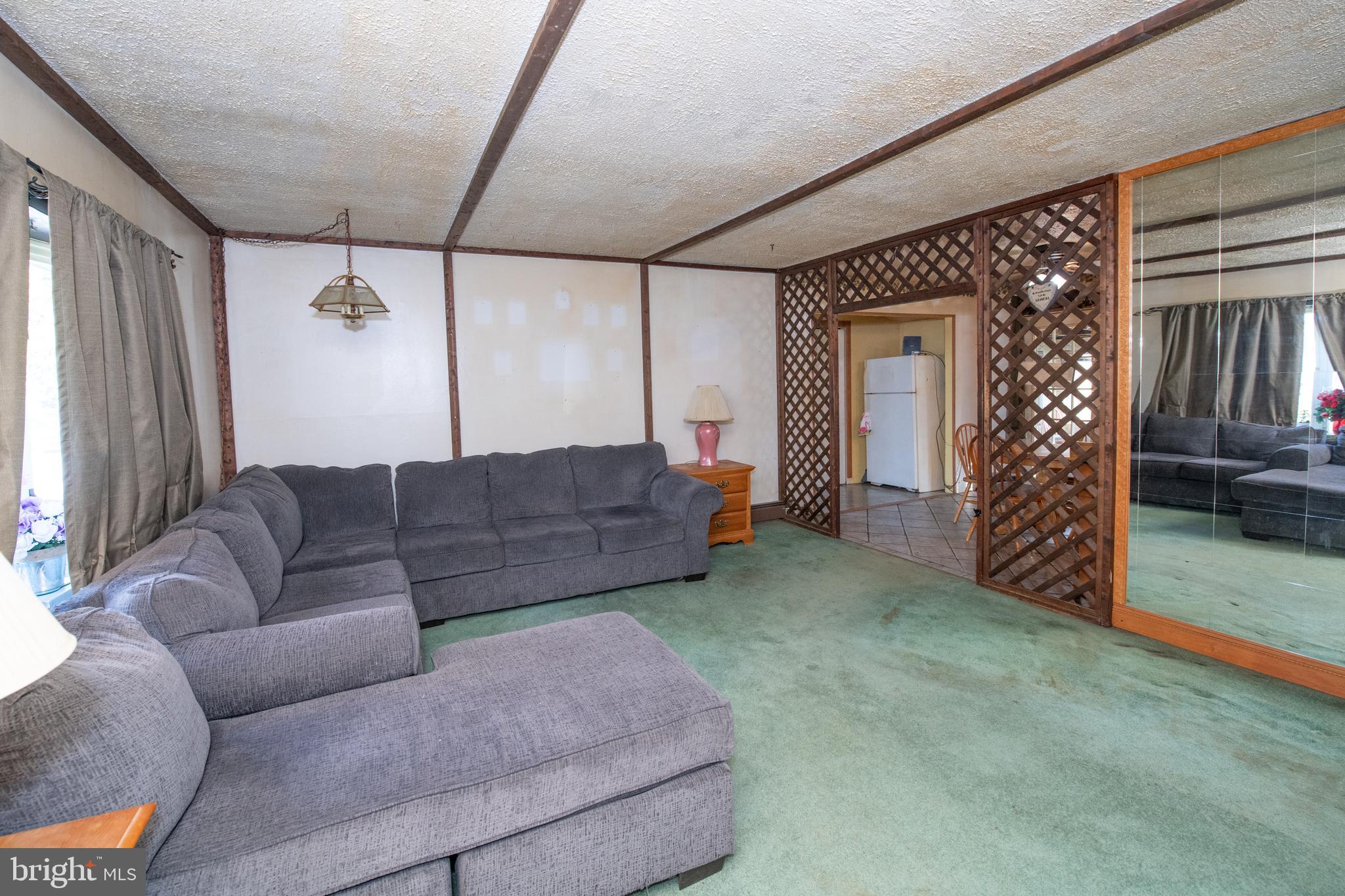 38 MacIntosh Road Levittown, PA 19056 - Photo 3 of 23 Gallery Image 3