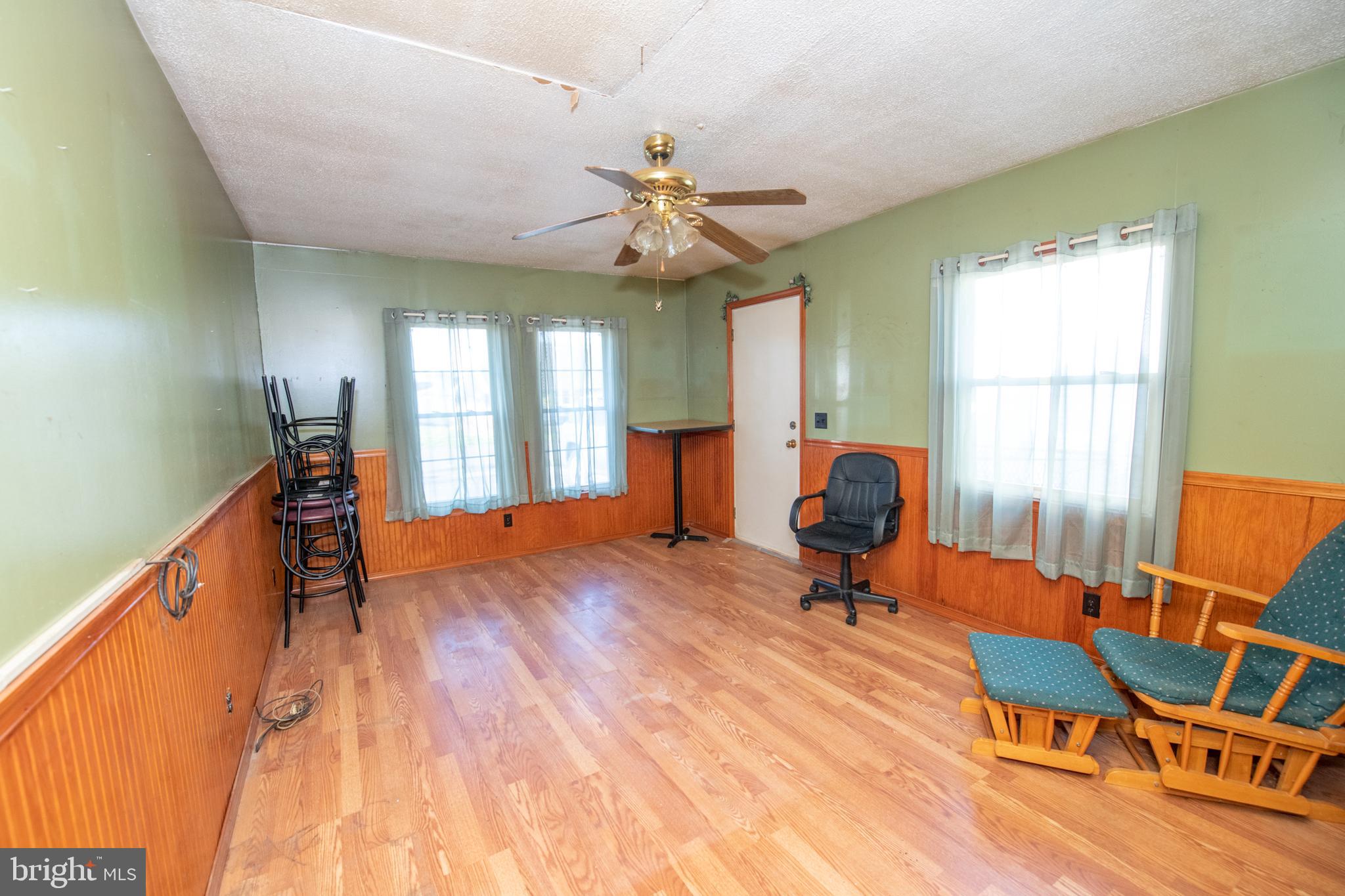 38 MacIntosh Road Levittown, PA 19056 - Photo 7 of 23 Gallery Image 7