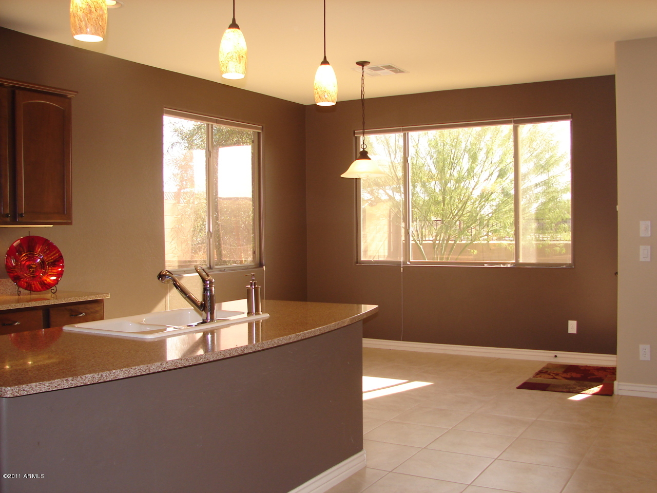 17563 West Verdin Road Goodyear, AZ 85338 - Photo 13 of 40 Kitchen w/eat-in breakfast room