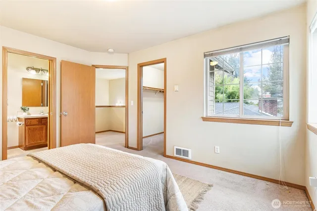 a view of walk in closet