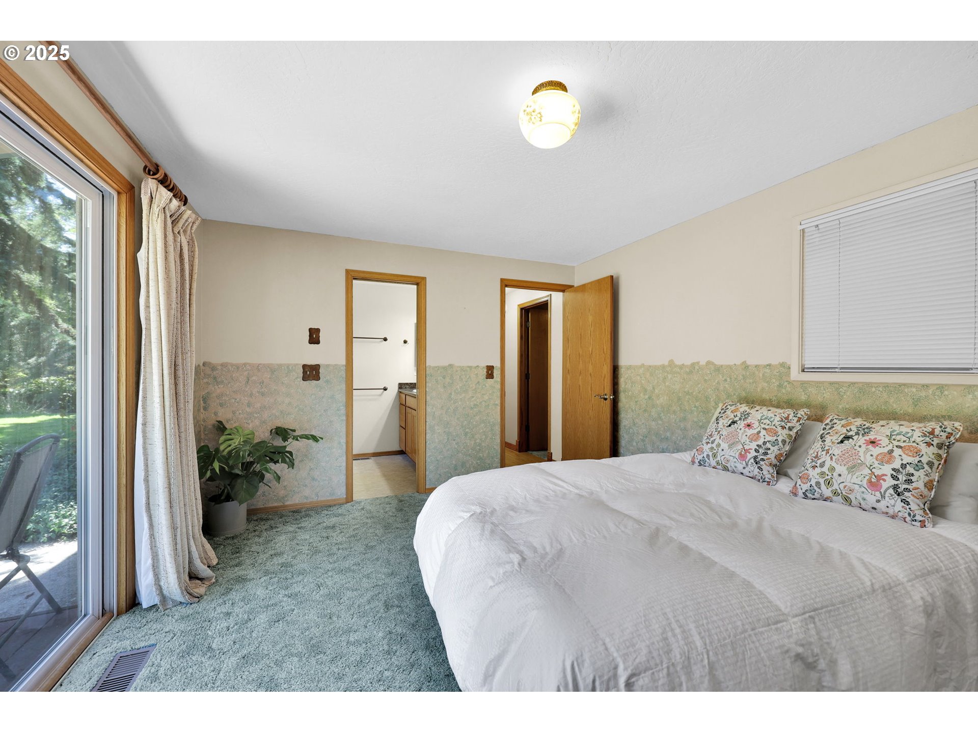 88885 Conrad Road Veneta, OR 97487 - Photo 19 of 47 Bedroom