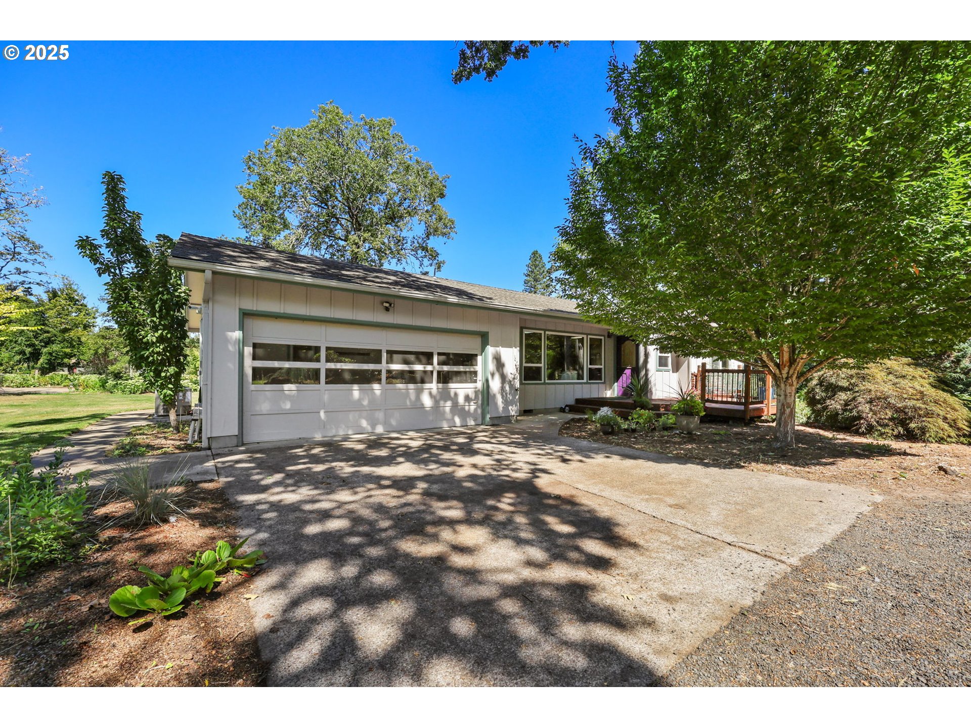 88885 Conrad Road Veneta, OR 97487 - Photo 2 of 47 Gallery Image 2