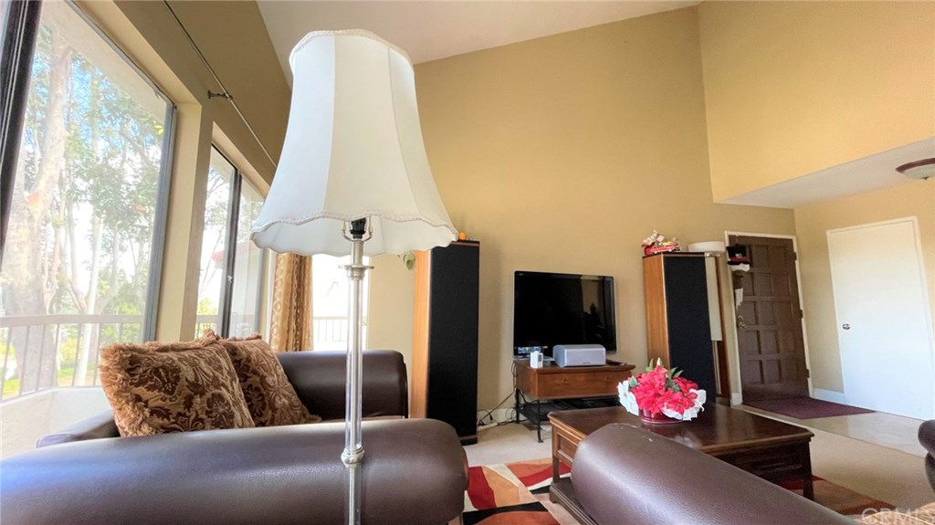 26606 La Roda Mission Viejo, CA 92691 - Photo 11 of 42