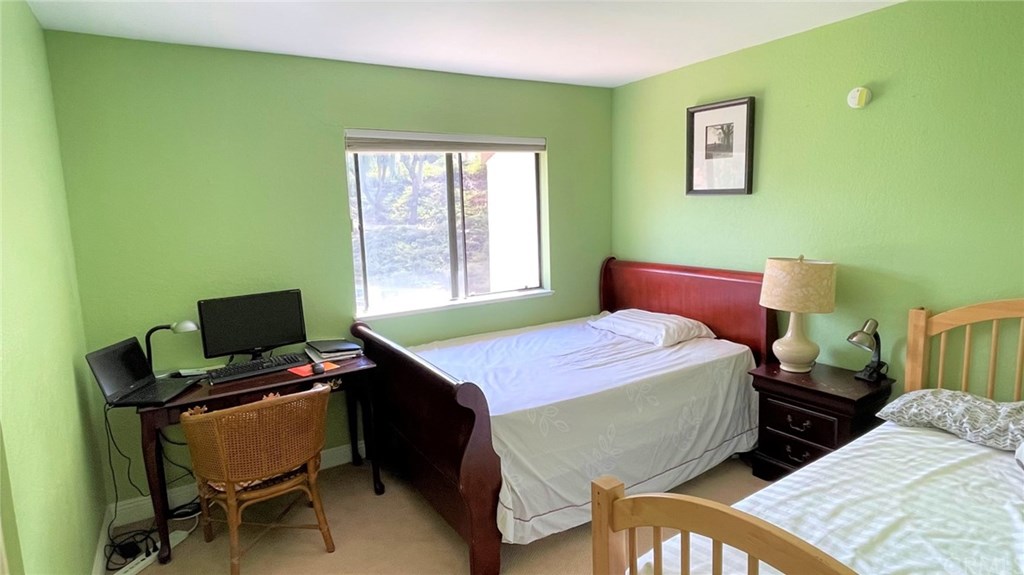 26606 La Roda Mission Viejo, CA 92691 - Photo 30 of 42