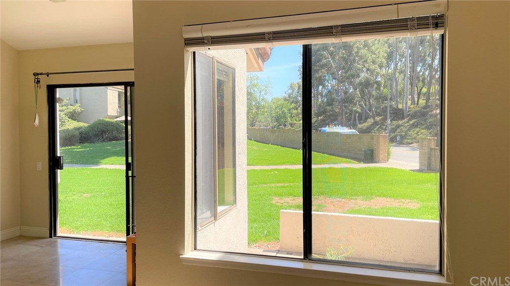 26606 La Roda Mission Viejo, CA 92691 - Photo 4 of 42