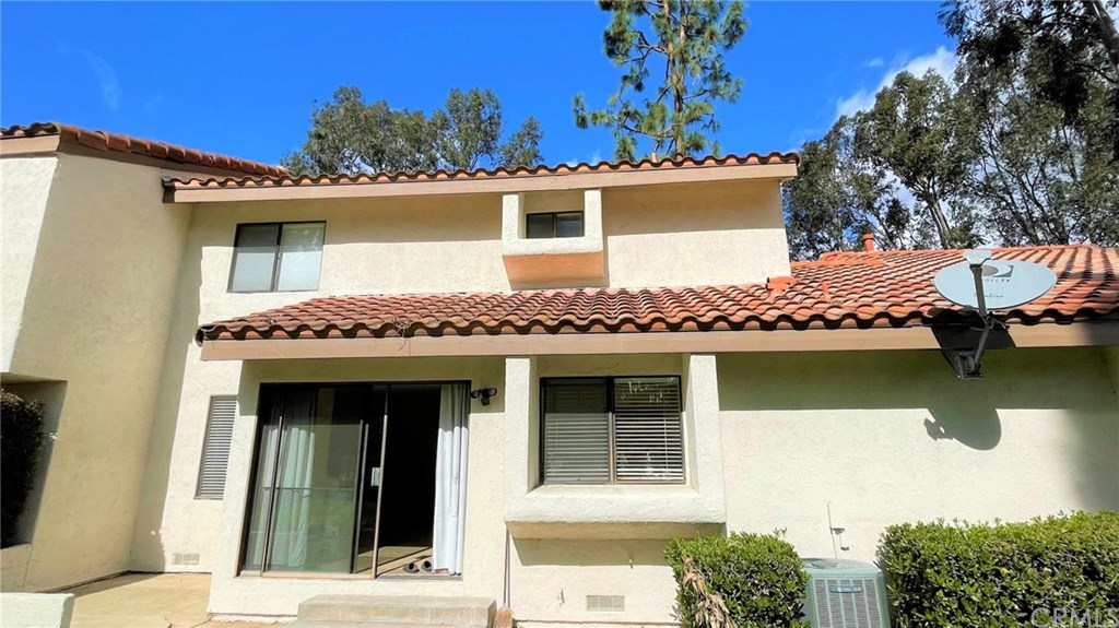 26606 La Roda Mission Viejo, CA 92691 - Photo 7 of 42