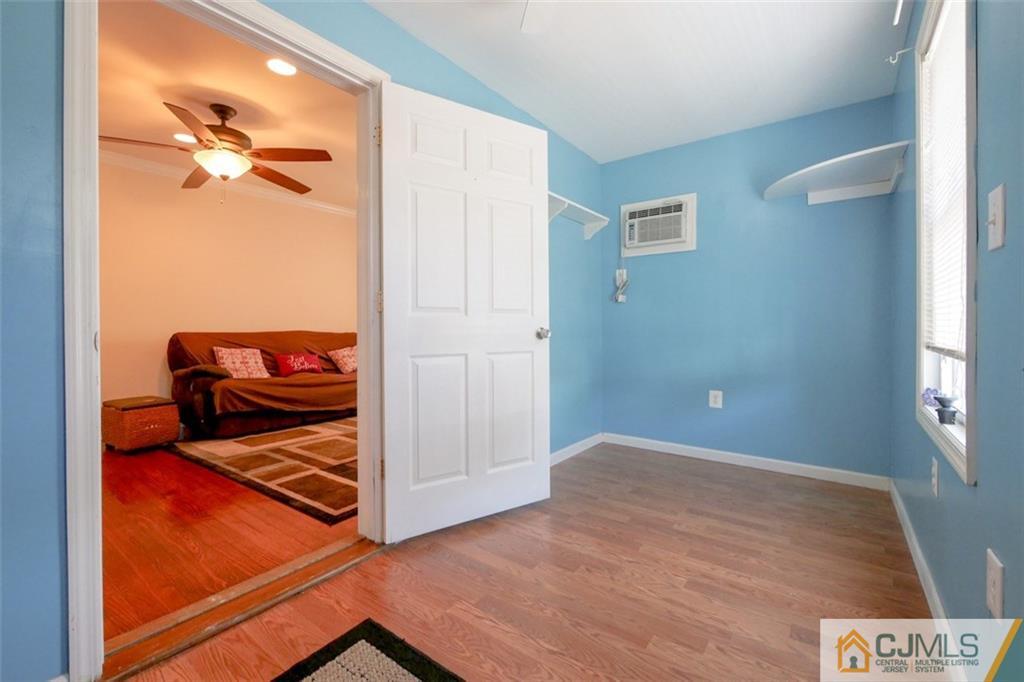 65 Meadow Road Edison, NJ 08817 - Photo 7 of 24