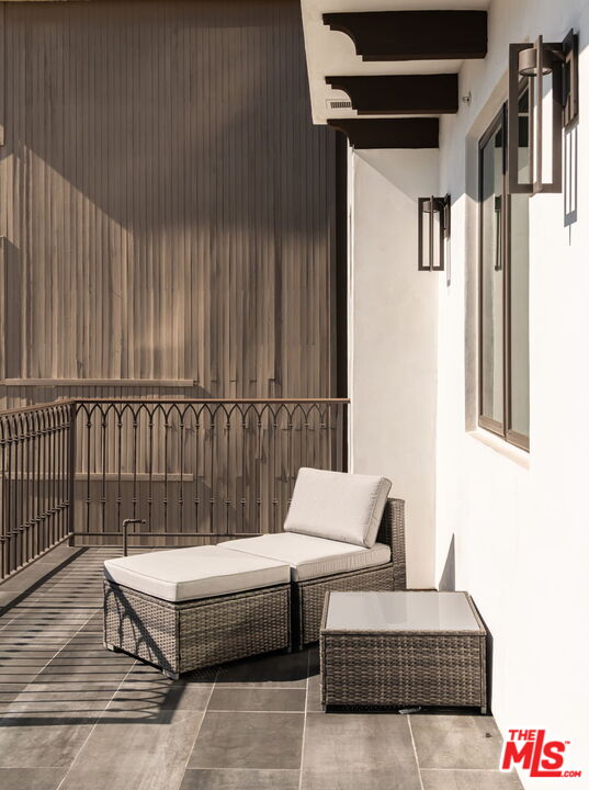 10725 Ashton Avenue, Unit 101 Los Angeles, CA 90024 - Photo 22 of 40