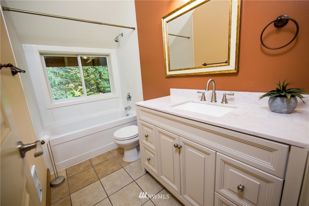 5630 Sand Road Bellingham, WA 98226 - Photo 11 of 18
