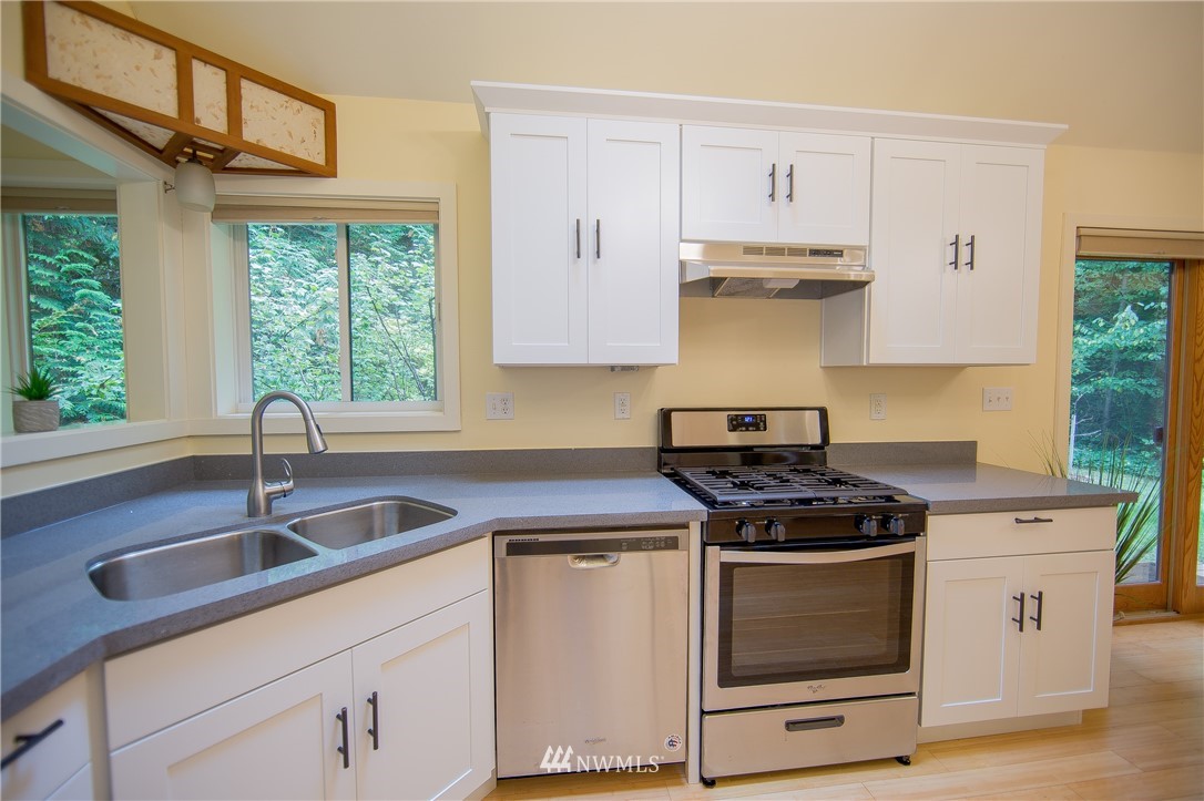 5630 Sand Road Bellingham, WA 98226 - Photo 4 of 18