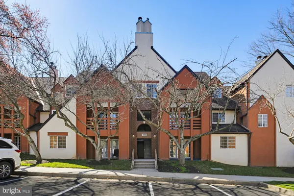 $220,000 | 4922 Columbia Road, Unit 4, Columbia, MD 21044