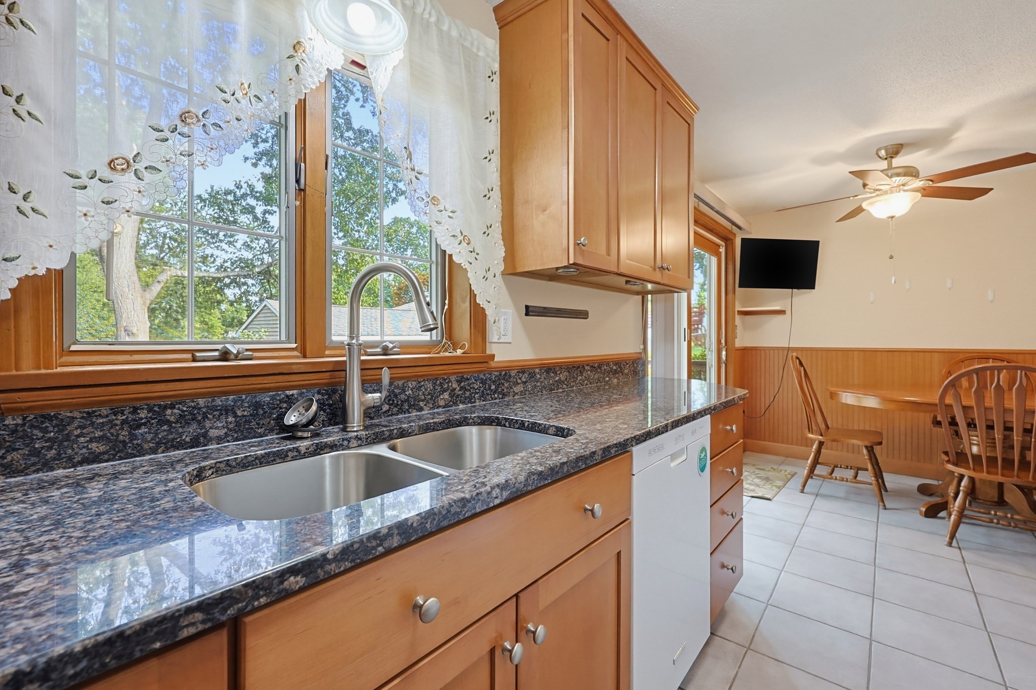 36 Butler Street Ludlow, MA 01056 - Photo 13 of 41 Gallery Image 13