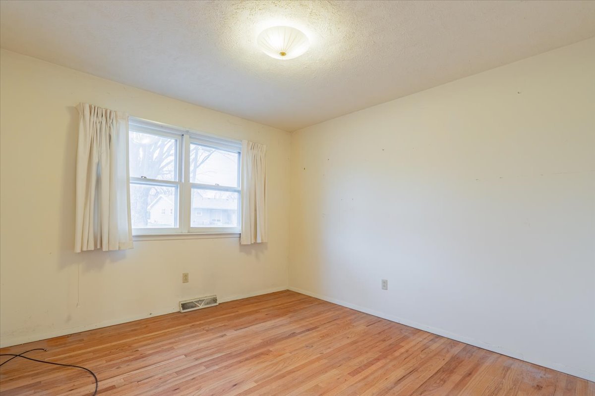 304 North Main Street McLean, IL 61754 - Photo 13 of 23