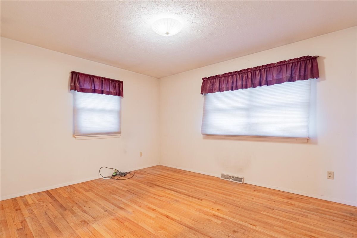 304 North Main Street McLean, IL 61754 - Photo 14 of 23