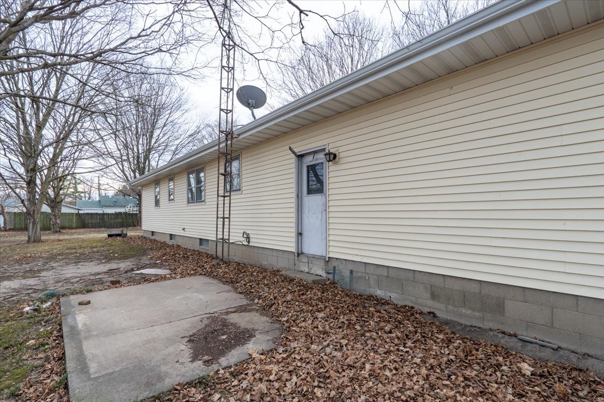 304 North Main Street McLean, IL 61754 - Photo 19 of 23