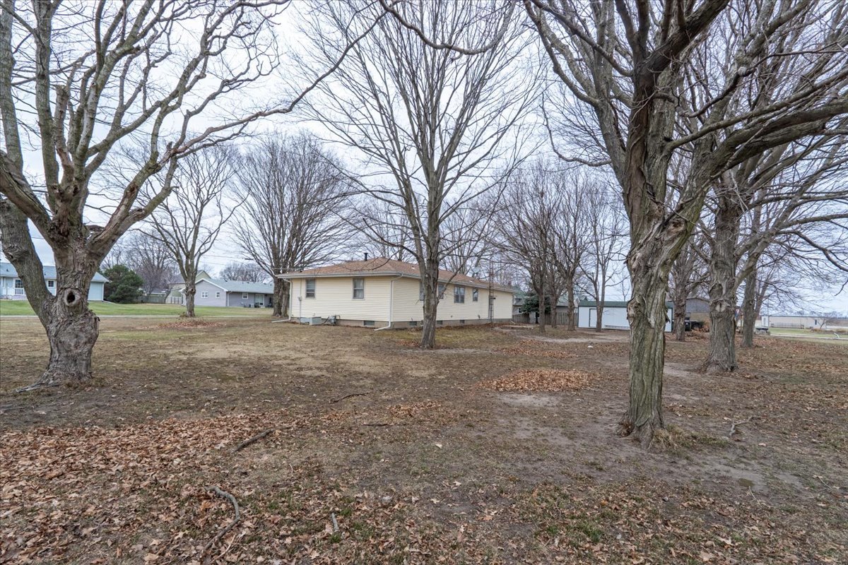 304 North Main Street McLean, IL 61754 - Photo 20 of 23