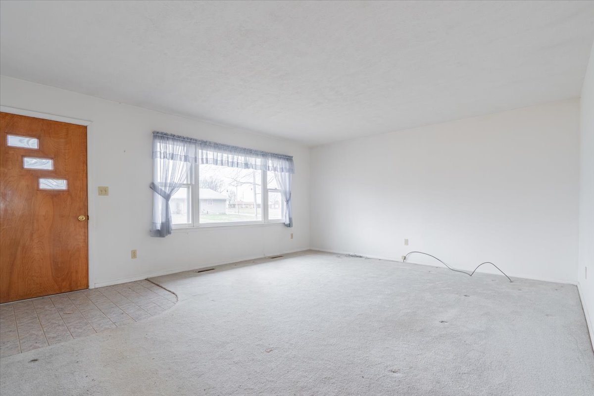 304 North Main Street McLean, IL 61754 - Photo 6 of 23