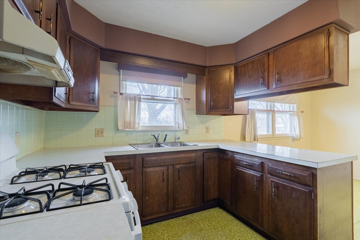 304 North Main Street McLean, IL 61754 - Photo 10 of 23