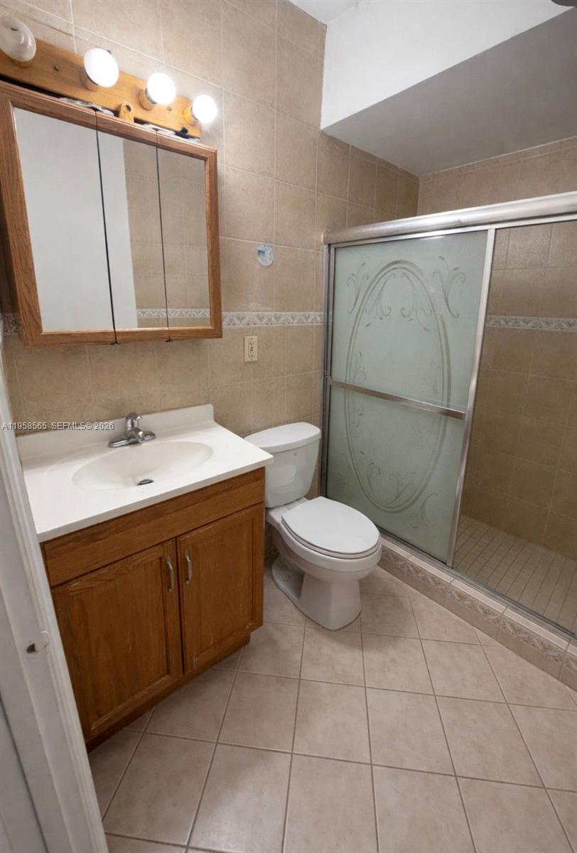 19707 Southwest 123rd Court Miami, FL 33177 - Photo 12 of 37