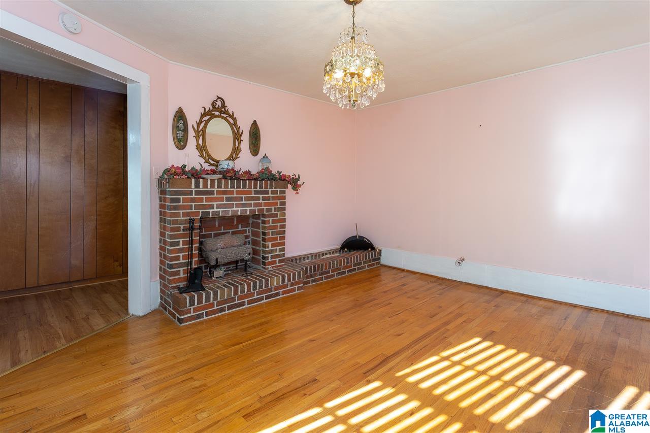 721 West 18th Street Anniston, AL 36201 - Photo 5 of 33