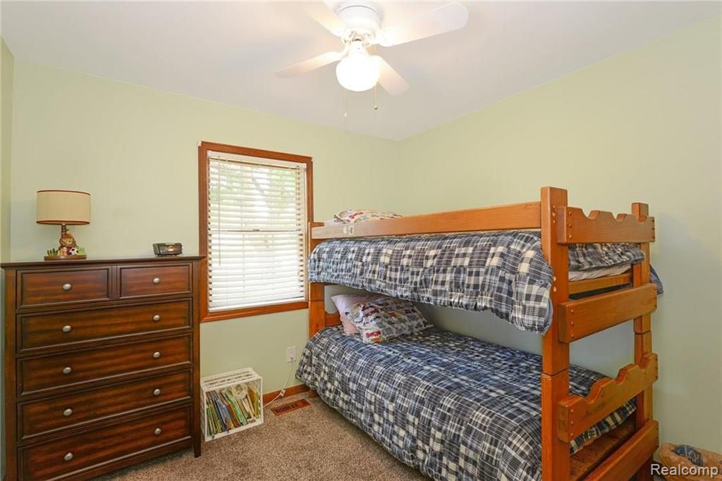 9518 West Stanley Road Flushing, MI 48433 - Photo 16 of 24 Gallery Image 16