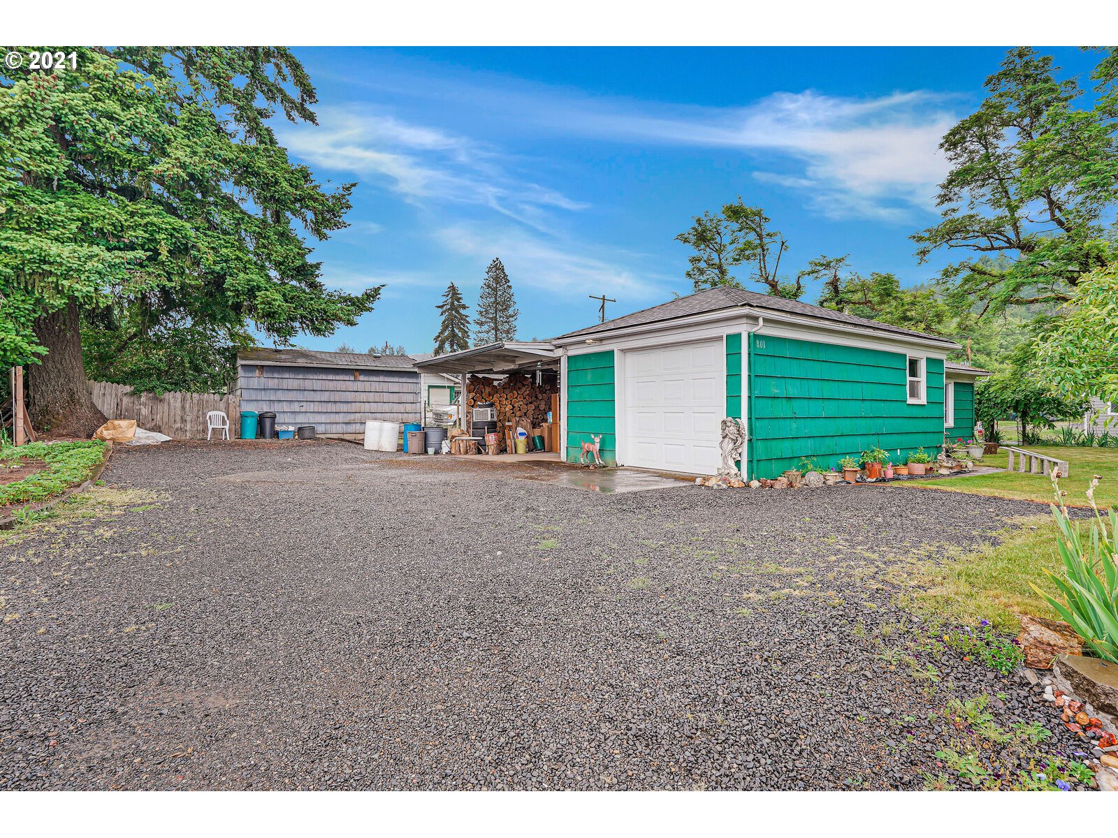 801 Mountain View Road Sweet Home, OR 97386 - Photo 2 of 25 Gallery Image 2