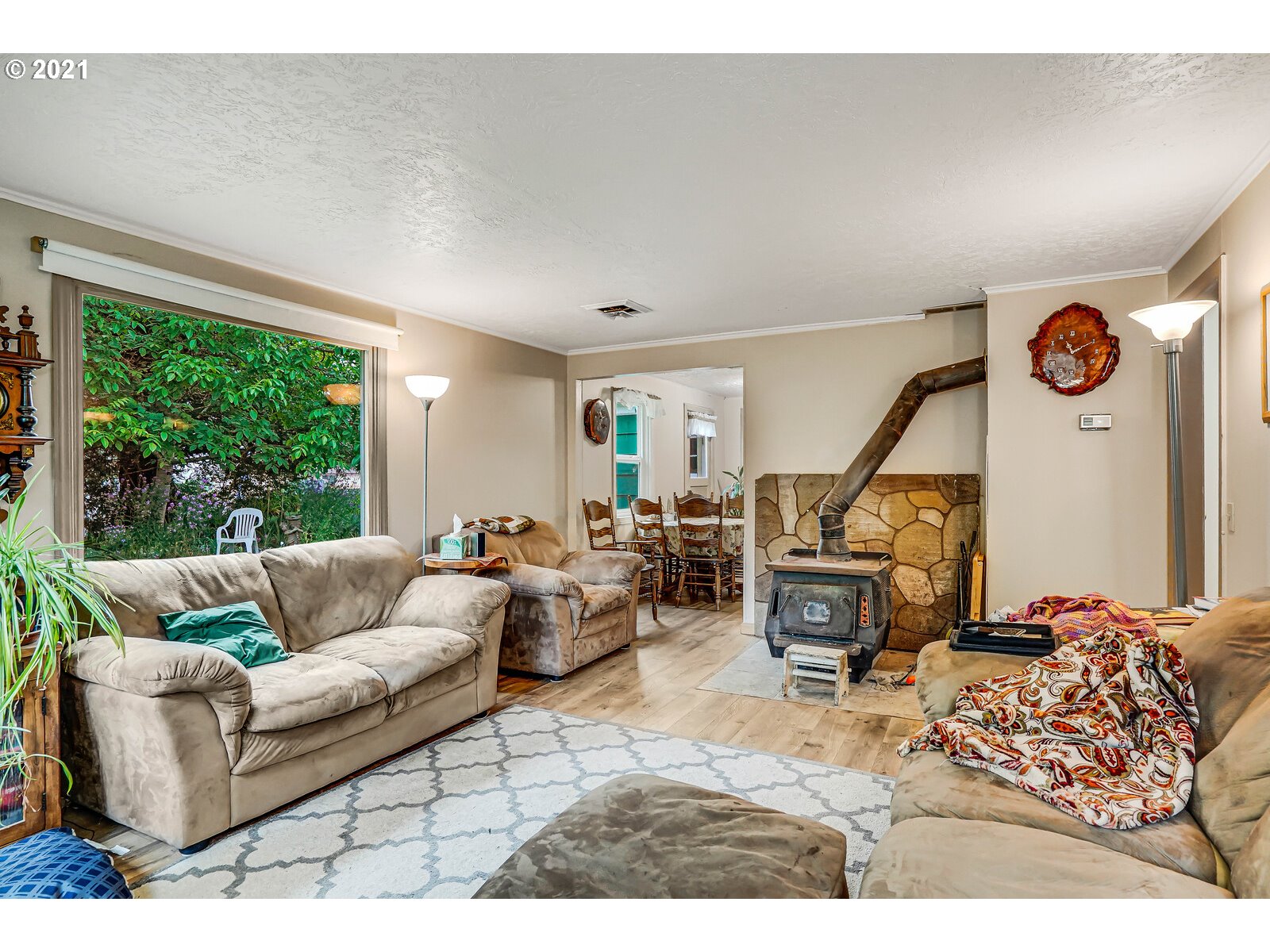 801 Mountain View Road Sweet Home, OR 97386 - Photo 13 of 25 Gallery Image 13