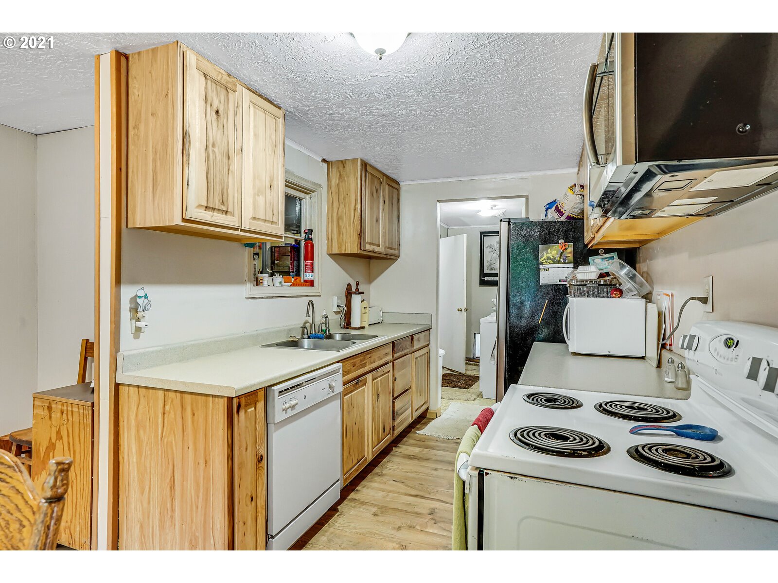 801 Mountain View Road Sweet Home, OR 97386 - Photo 7 of 25 Gallery Image 7
