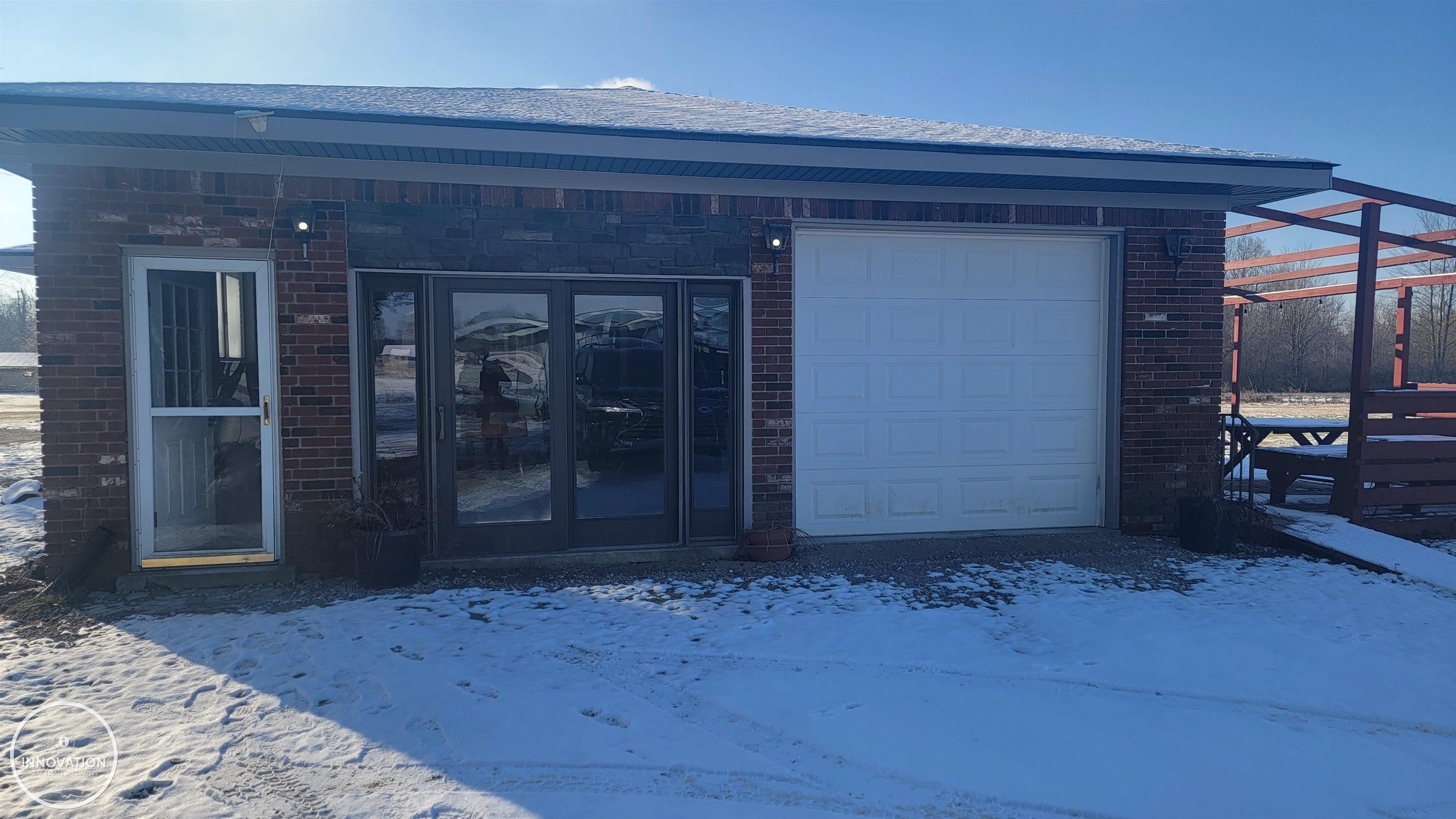 59295 Bates Road New Haven, MI 48048 - Photo 4 of 34 50106063-3.JPG
