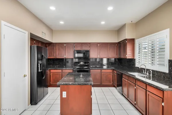 $2,950 | 4334 East Anderson Drive, Phoenix, AZ 85032