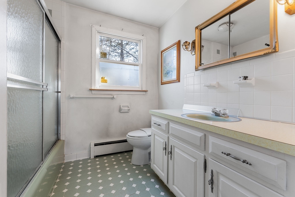 16 Albemarle Road Norwood, MA 02062 - Photo 13 of 19