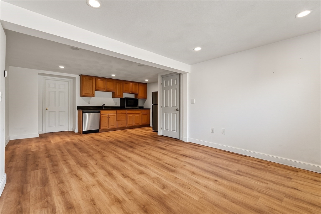 16 Albemarle Road Norwood, MA 02062 - Photo 14 of 19