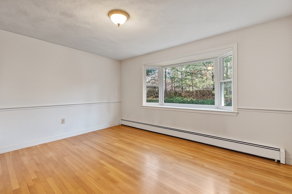 16 Albemarle Road Norwood, MA 02062 - Photo 5 of 19