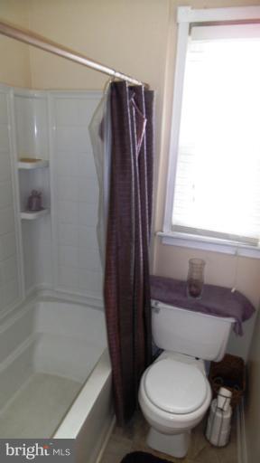 1544 Northwick Road Baltimore, MD 21218 - Photo 12 of 30 Bath