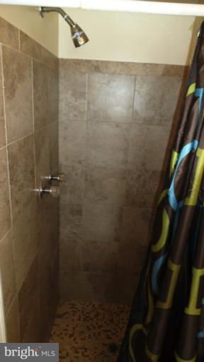 1544 Northwick Road Baltimore, MD 21218 - Photo 19 of 30 Bath (Master)